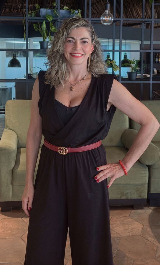 María Hincapie, Analista Autos